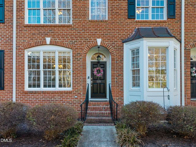 225 Kenmont Drive, Holly Springs, NC 27540