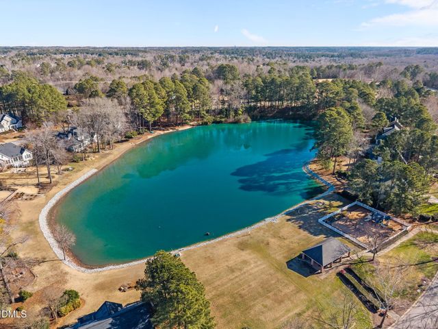 225 Kenmont Drive, Holly Springs, NC 27540