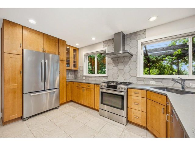890 Toedtli Dr, Boulder, CO 80305