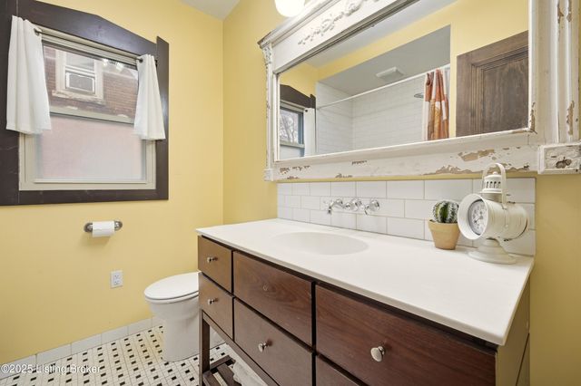 1206 Larue Ave, Louisville, KY 40213