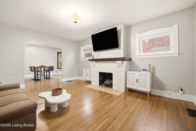 1206 Larue Ave, Louisville, KY 40213