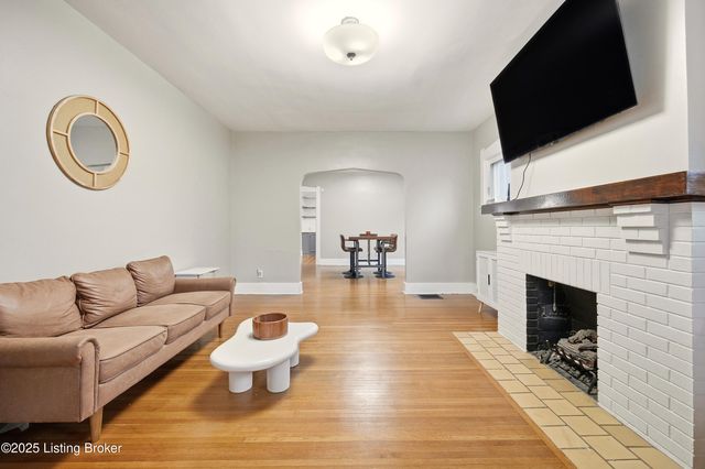 1206 Larue Ave, Louisville, KY 40213