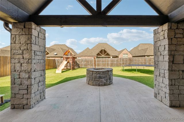 2920 E Portland Place, Broken Arrow, OK 74014