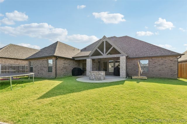 2920 E Portland Place, Broken Arrow, OK 74014