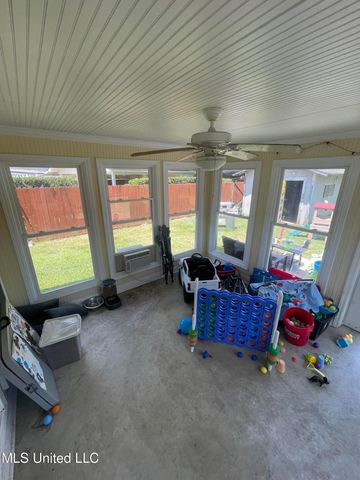 403 Lindberg Avenue, Natchez, MS 39120