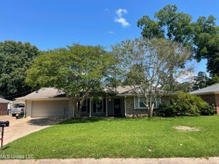 403 Lindberg Avenue, Natchez, MS 39120