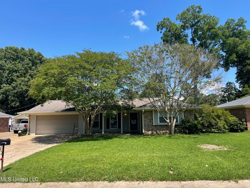 403 Lindberg Avenue, Natchez, MS 39120