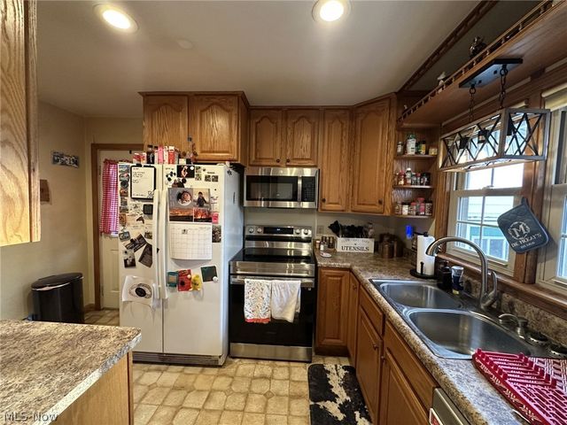 53562 High Ridge Road, Bridgeport, OH 43912