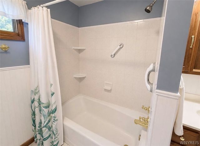 52 Wyndmoor Court, Cheektowaga, NY 14043