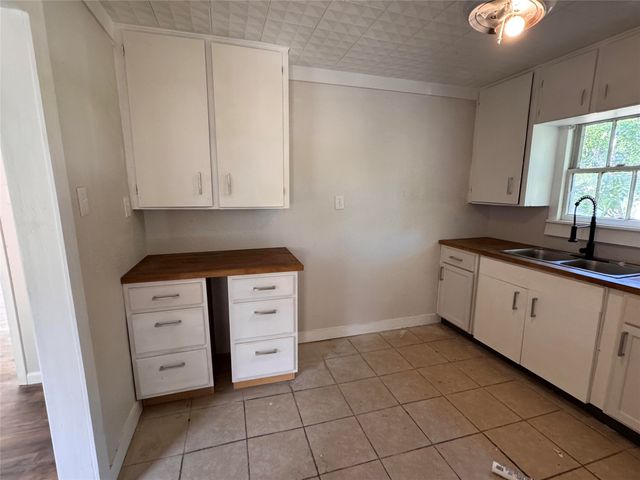 1802 N 11th Street, Waco, TX 76707