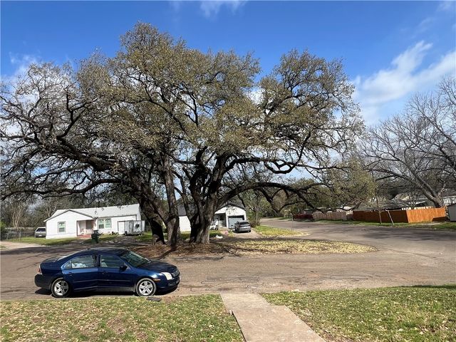 1802 N 11th Street, Waco, TX 76707