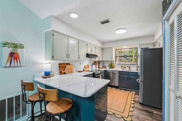 5212 NW 56TH COURT, Gainesville, FL 32653