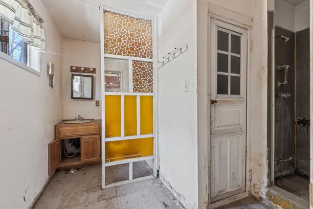 207 Lane St, Modesto, CA 95354