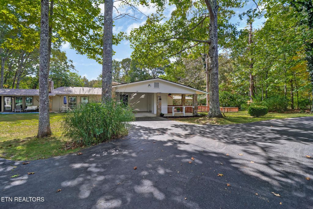 130 Dovenshire Drive, Crossville, TN 38558