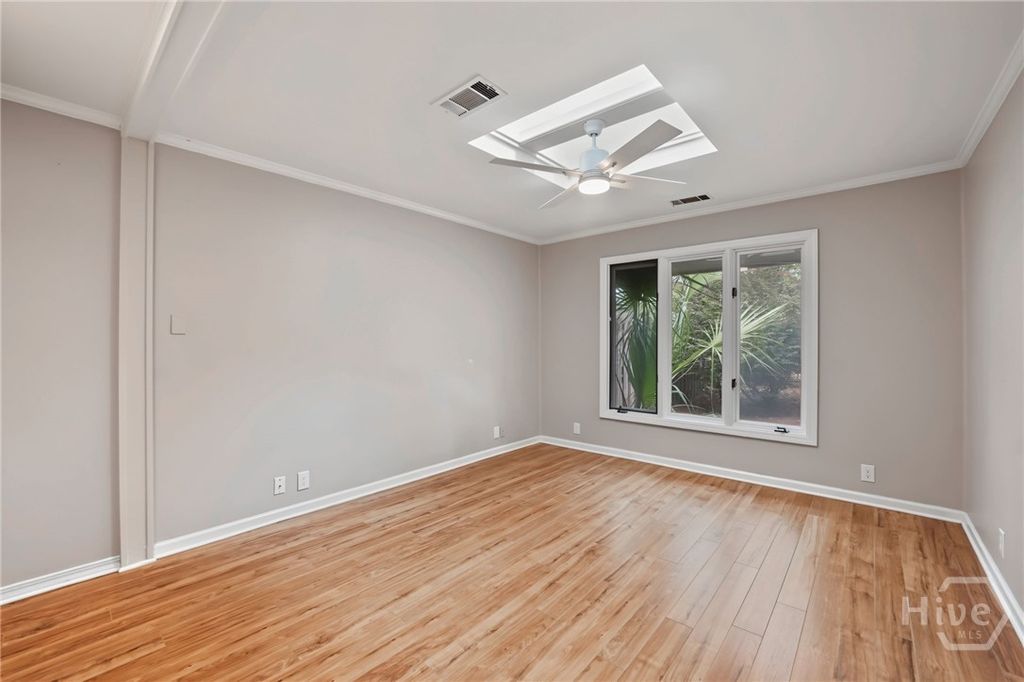 Image 21 of property listing at 11 Village Green Circle, Savannah, GA 31411