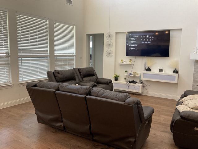 2008 Johnson Road, Mansfield, TX 76063