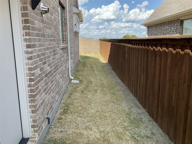 2008 Johnson Road, Mansfield, TX 76063
