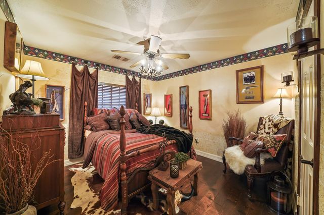 4610 Russett Place S, Pearland, TX 77584