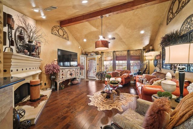 4610 Russett Place S, Pearland, TX 77584