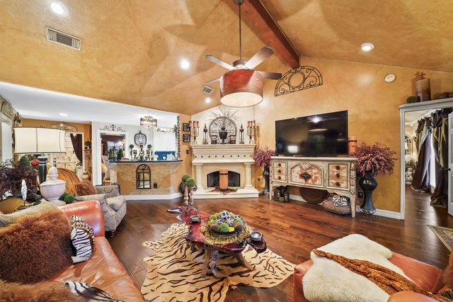 4610 Russett Place S, Pearland, TX 77584