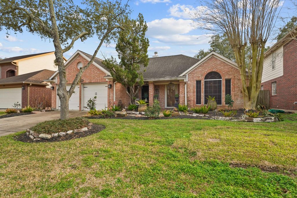 4610 Russett Place S, Pearland, TX 77584