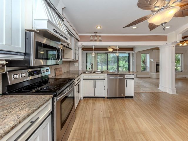 647 FOXWOOD BOULEVARD, Englewood, FL 34223