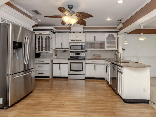 647 FOXWOOD BOULEVARD, Englewood, FL 34223