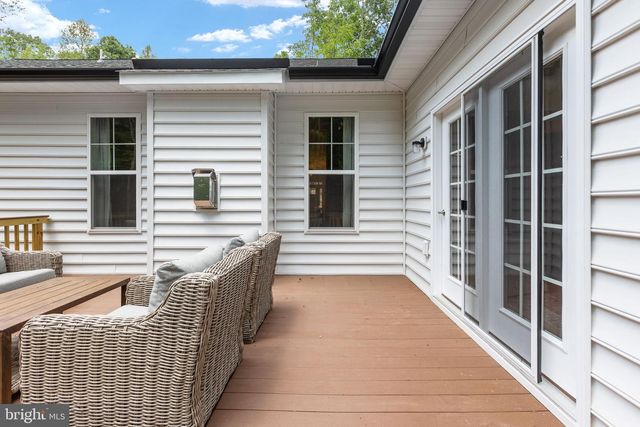 142 CHESAPEAKE DR, Stafford, VA 22554