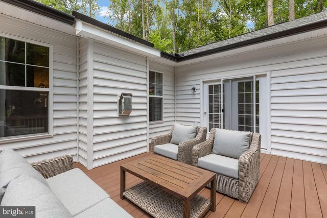 142 CHESAPEAKE DR, Stafford, VA 22554