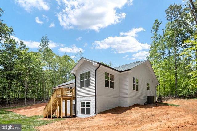 142 CHESAPEAKE DR, Stafford, VA 22554