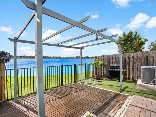 544 NE 206th Lane, Miami, FL 33179