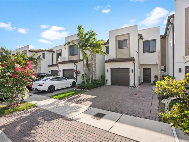 544 NE 206th Lane, Miami, FL 33179