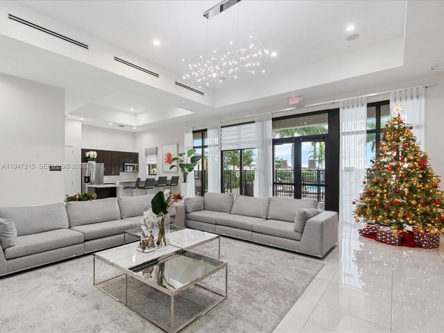 544 NE 206th Lane, Miami, FL 33179