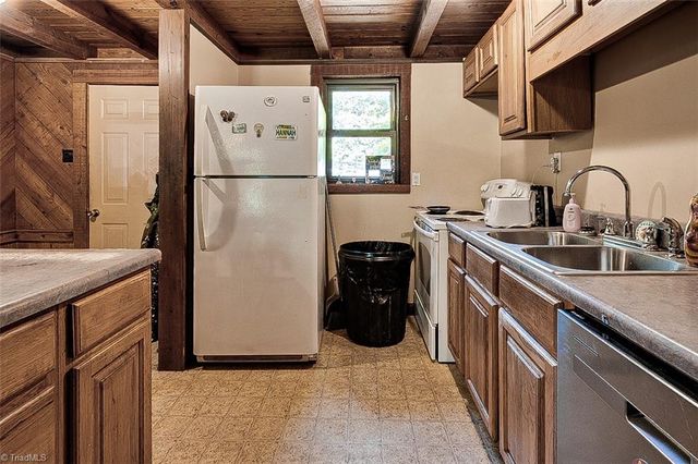 6620 Clyde King Road, Seagrove, NC 27341
