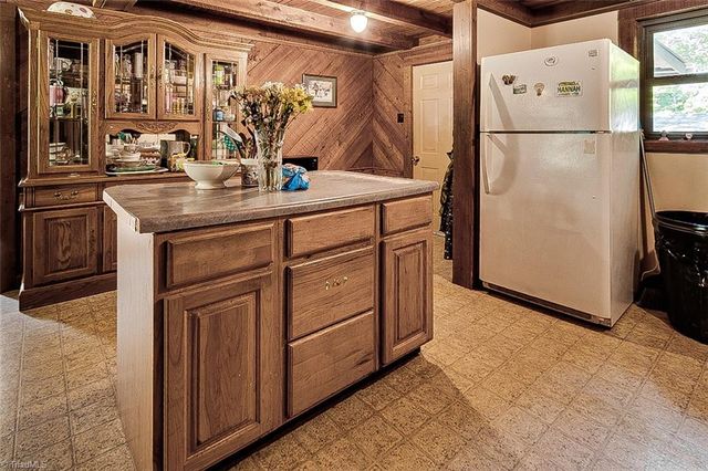 6620 Clyde King Road, Seagrove, NC 27341