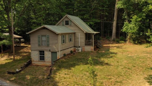 6620 Clyde King Road, Seagrove, NC 27341