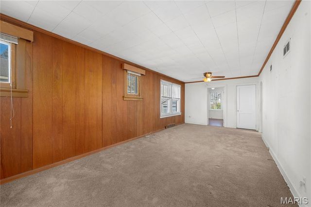 2424 Rockford Avenue, St Louis, MO 63144