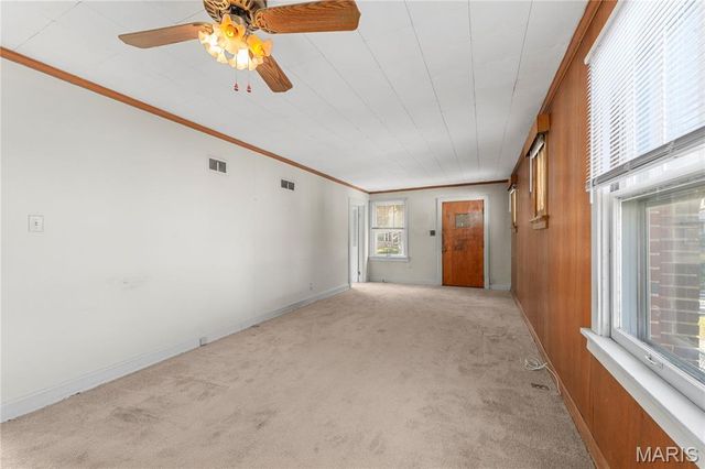 2424 Rockford Avenue, St Louis, MO 63144