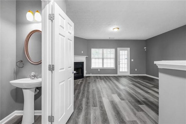 6156 Shoals Loop, Union City, GA 30291