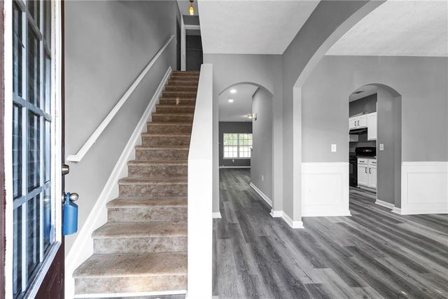 6156 Shoals Loop, Union City, GA 30291