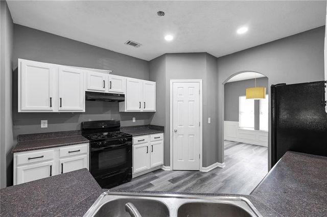 6156 Shoals Loop, Union City, GA 30291
