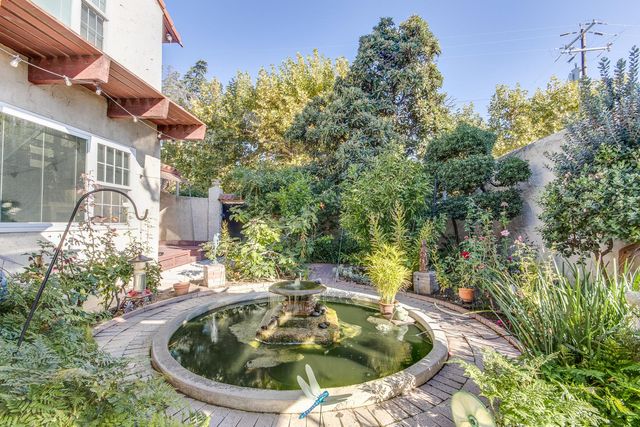 1064 N Poplar Avenue, Fresno, CA 93728