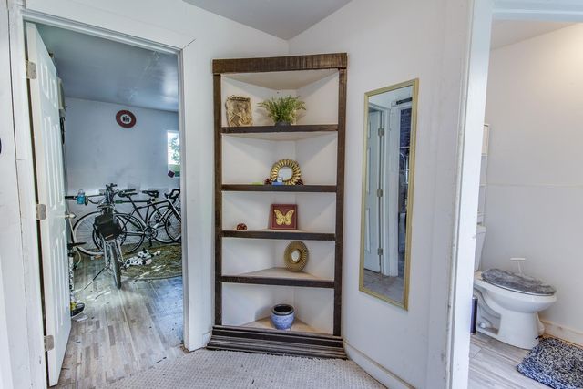 1064 N Poplar Avenue, Fresno, CA 93728