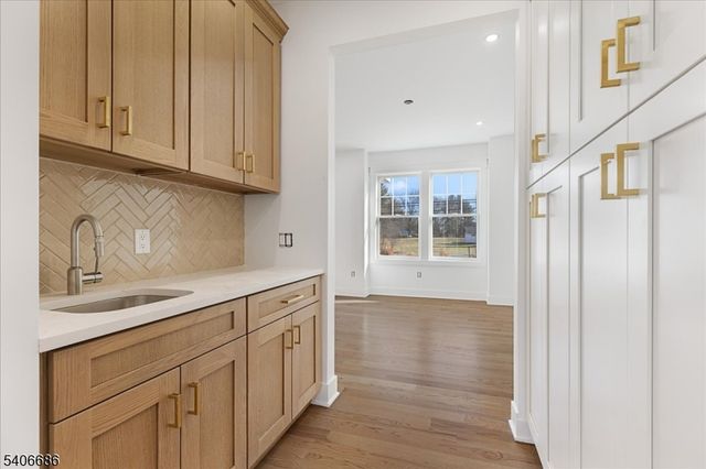 759 Mechlin Corner Rd., Union Twp., NJ 08827