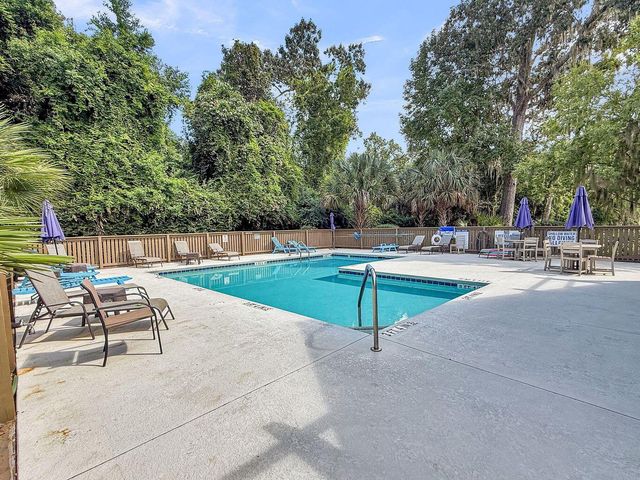 8410 Hidden Bakers Trace, North Charleston, SC 29418