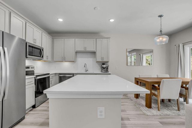 8410 Hidden Bakers Trace, North Charleston, SC 29418