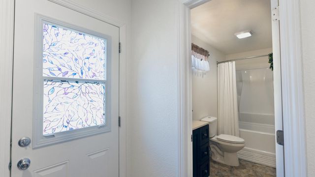 20577 Sunset Lane, Redding, CA 96002