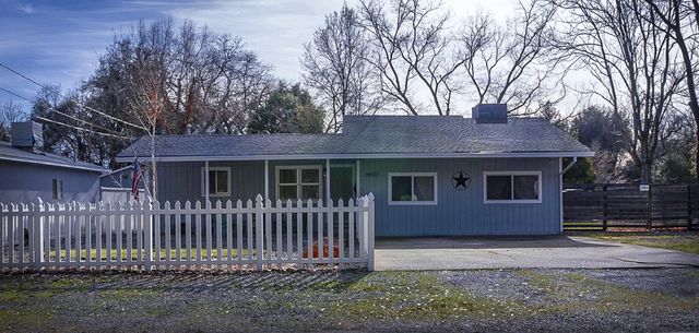 20577 Sunset Lane, Redding, CA 96002