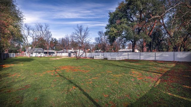 20577 Sunset Lane, Redding, CA 96002