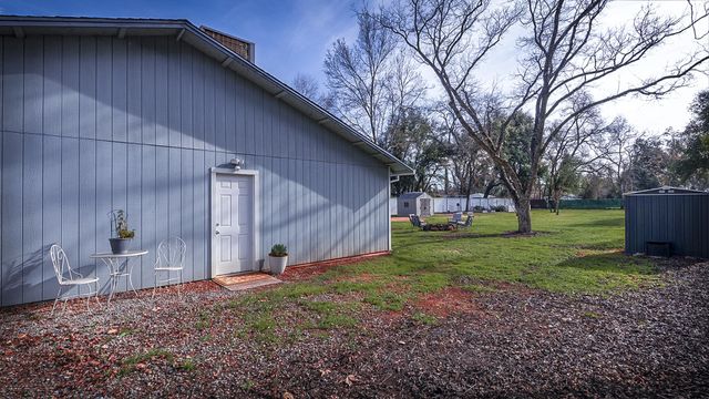 20577 Sunset Lane, Redding, CA 96002